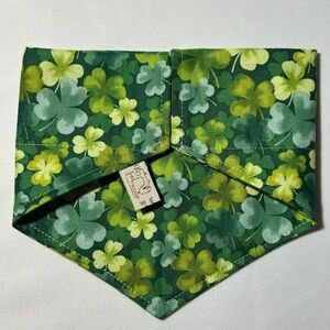 Handmade Green Clover Critter Cape for Pet